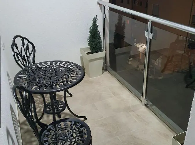 Apartament Banija *